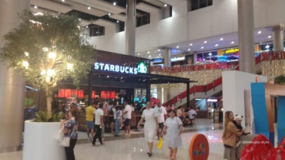 フィリピンのショッピングモール内の様子